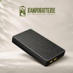 Nitecore NB20000 Gen 3 vue de côté – profil fin de la batterie externe randonnée 20000 mAh avec ports USB-C et bouton d'alimentation, légère pour le trekking longue durée